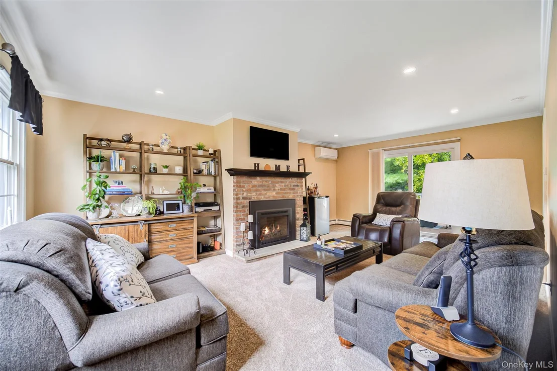 Photo of 1 Tanglewood Lane