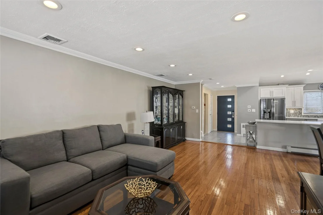 Photo of 70 Forest Road