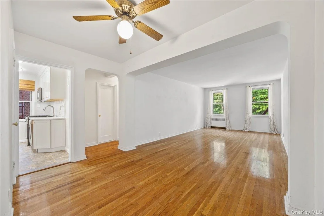Photo of Unit 4D at 821 Bronx River Road