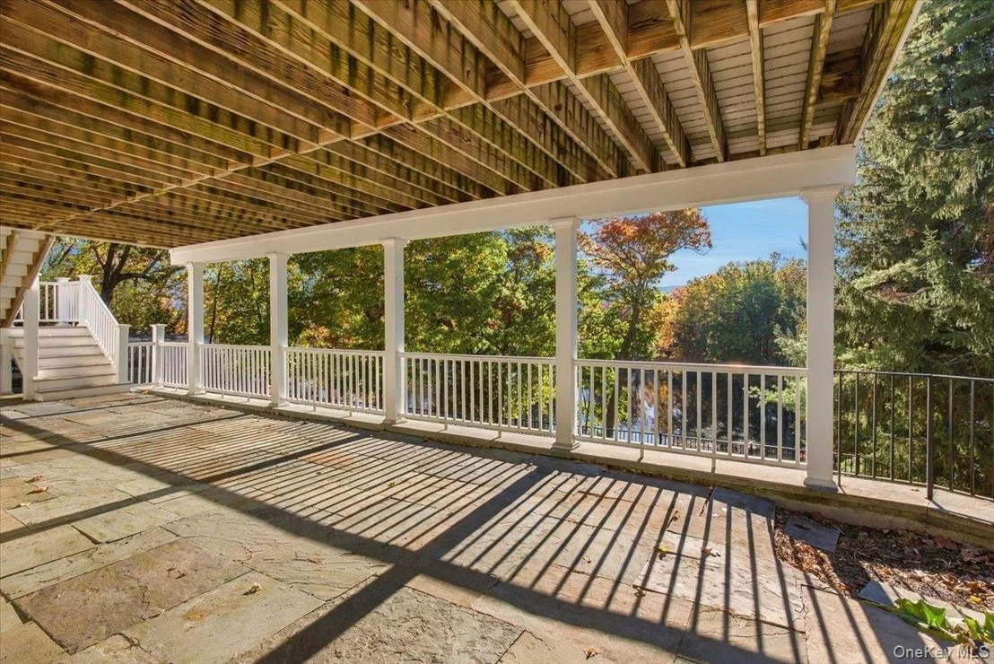 Photo of 20 Mansion Drive