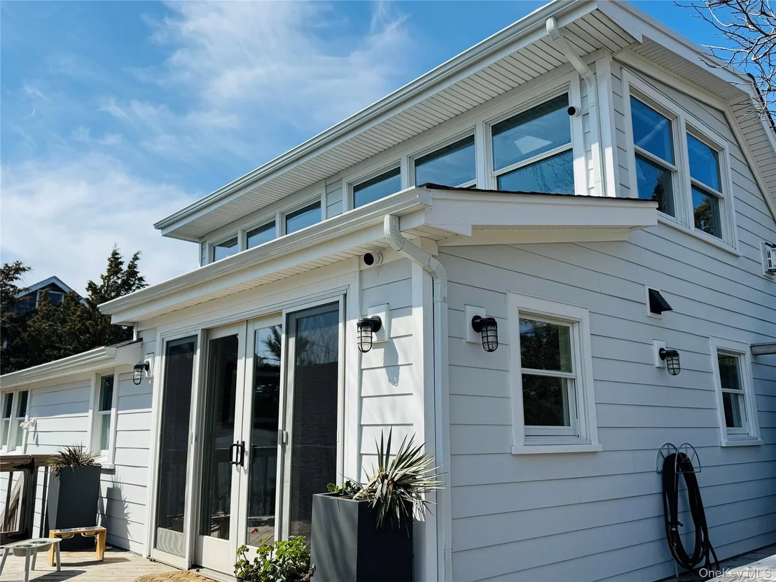 Photo of 106 Oak Beach Road