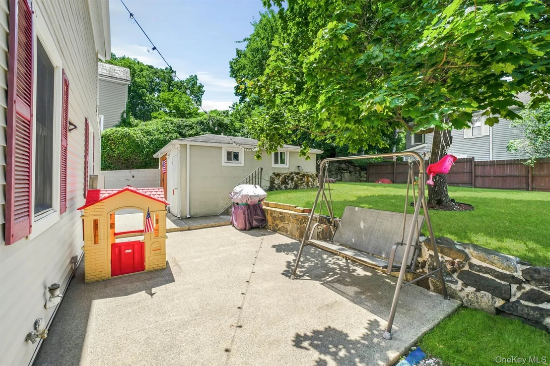 Photo of 229 Tate Avenue