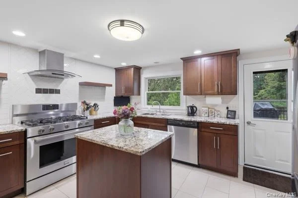 Photo of 13 Tree Top Lane