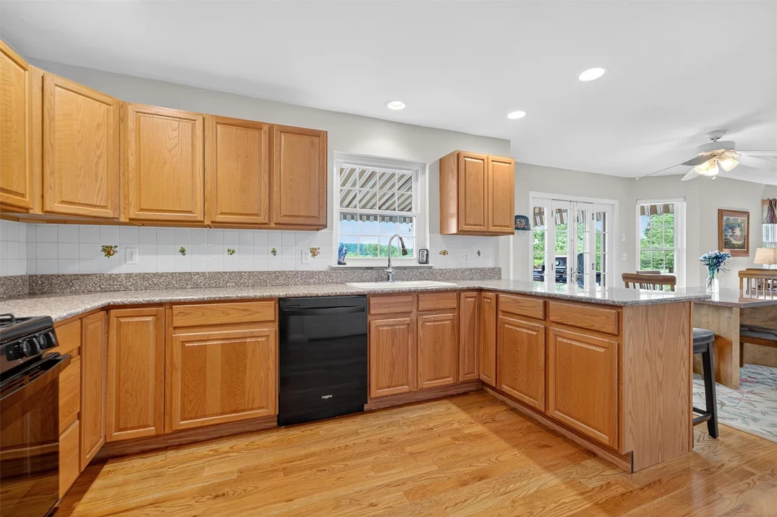 Photo of 106 Maple Avenue