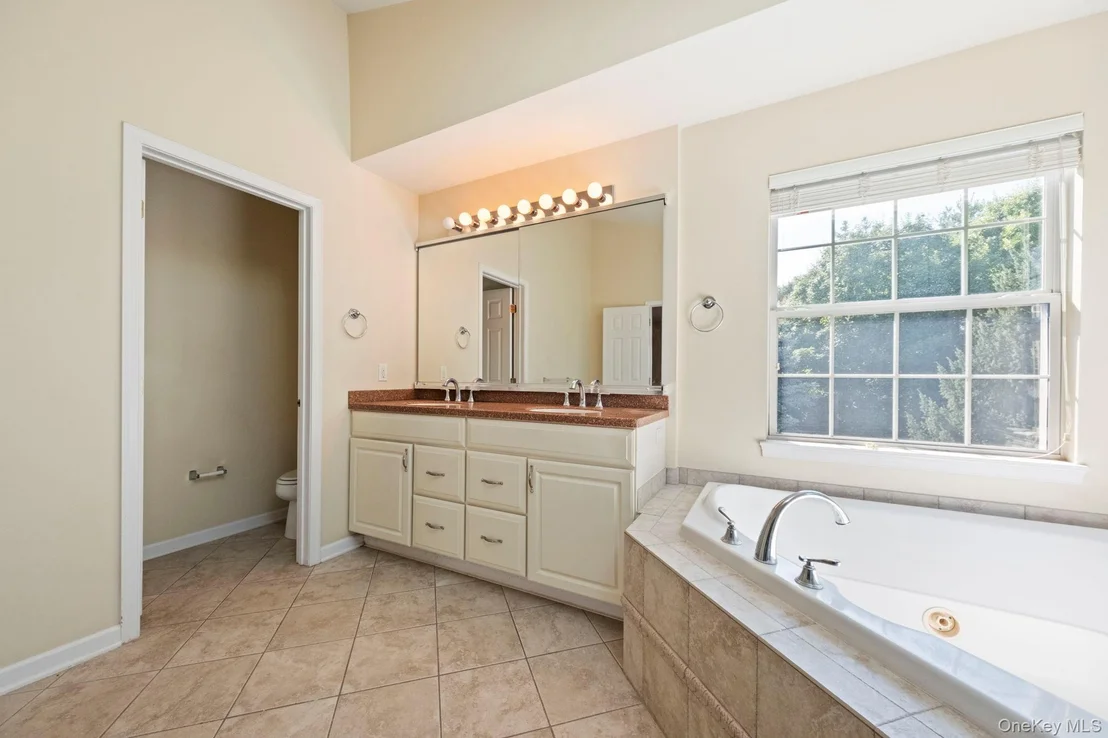 Photo of 421 Vassar Place