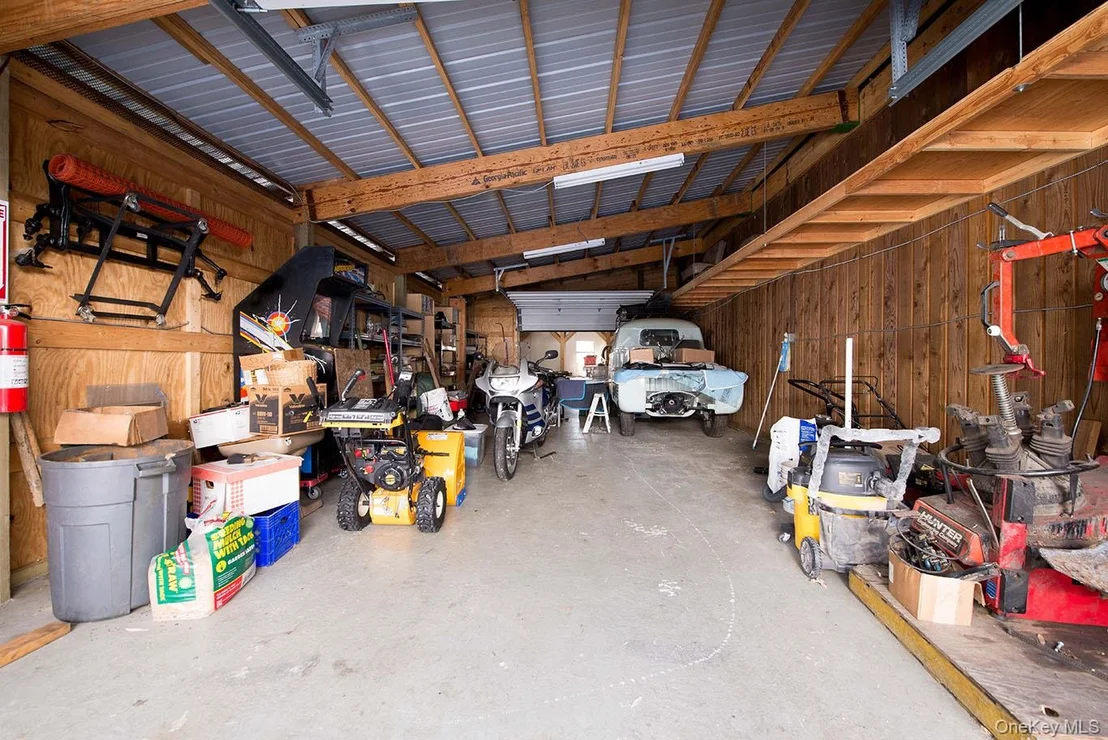 Photo of 1644 Lakes Road