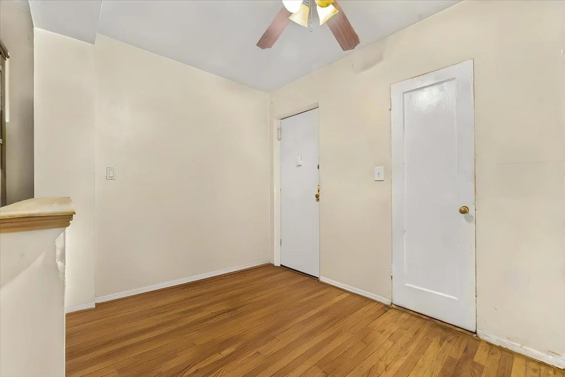 Photo of Unit 2F at 765 Bronx River Road