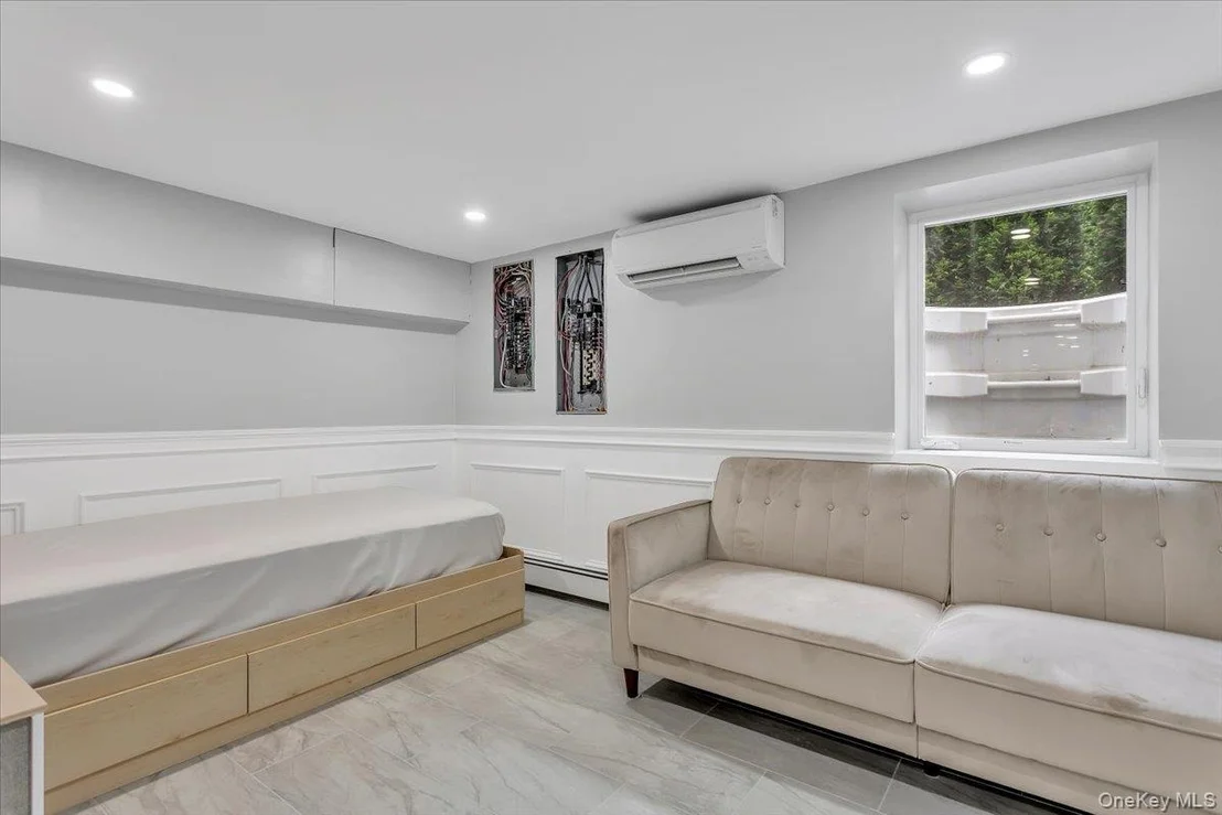 Photo of 21 Buttonwood Drive