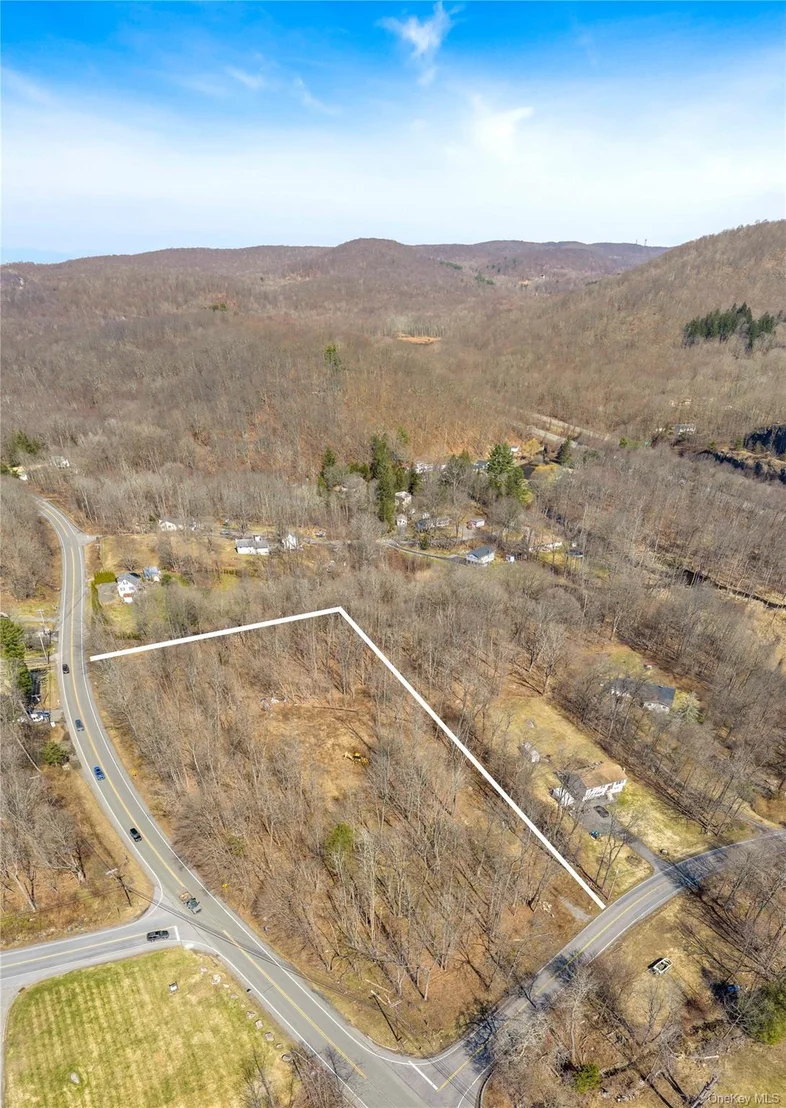 Photo of 576 Holmes Road