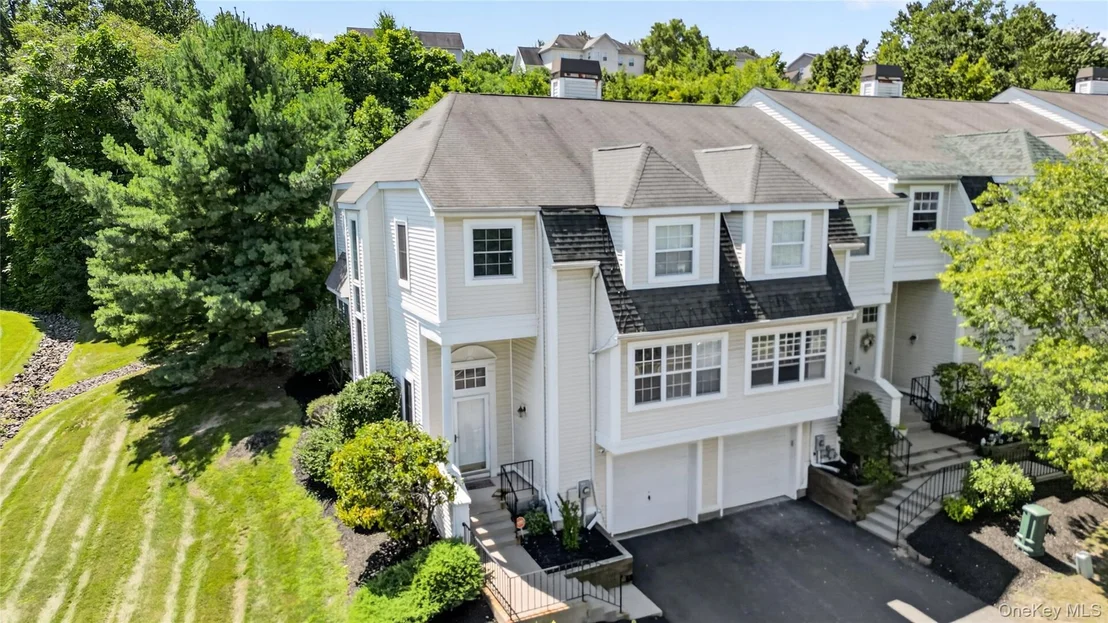 Photo of 115 Delafield Lane