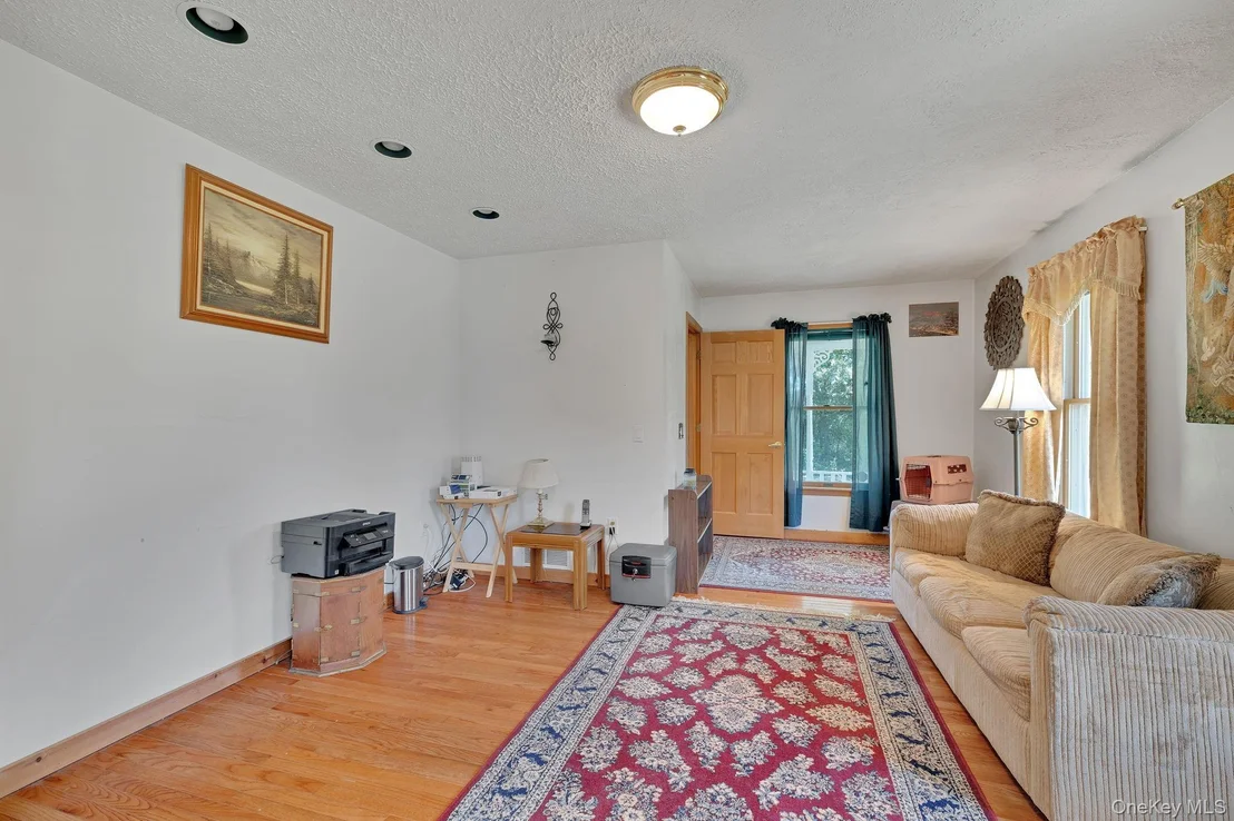 Photo of 19 Eagle Heights Place