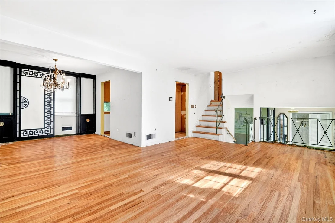 Photo of 2 Forest Knoll Drive