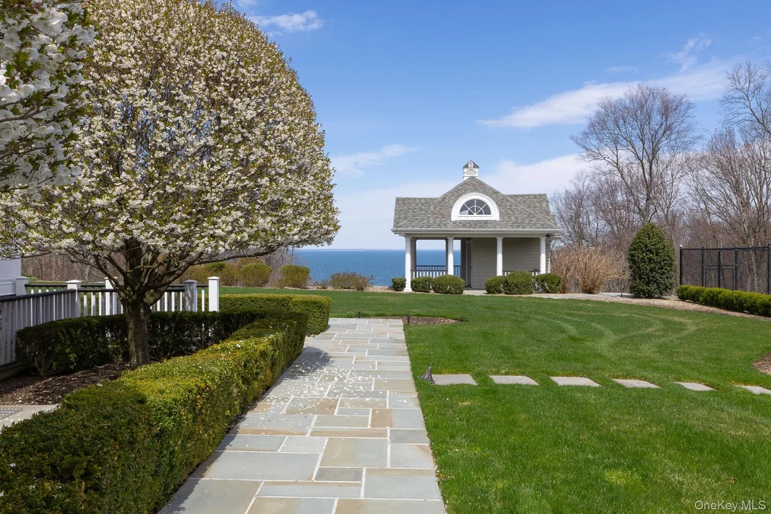 Photo of 697 Short Beach Road