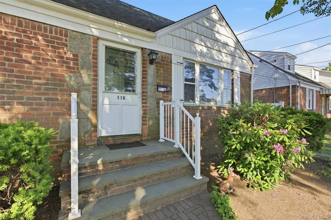 Photo of 116 Prague Street