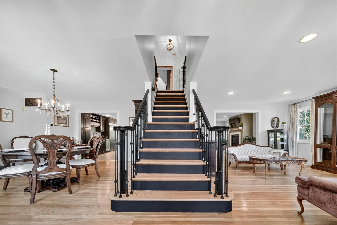 Photo of 13 Villa Drive