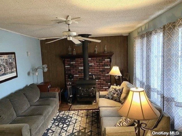 Photo of 192 Hampton Avenue