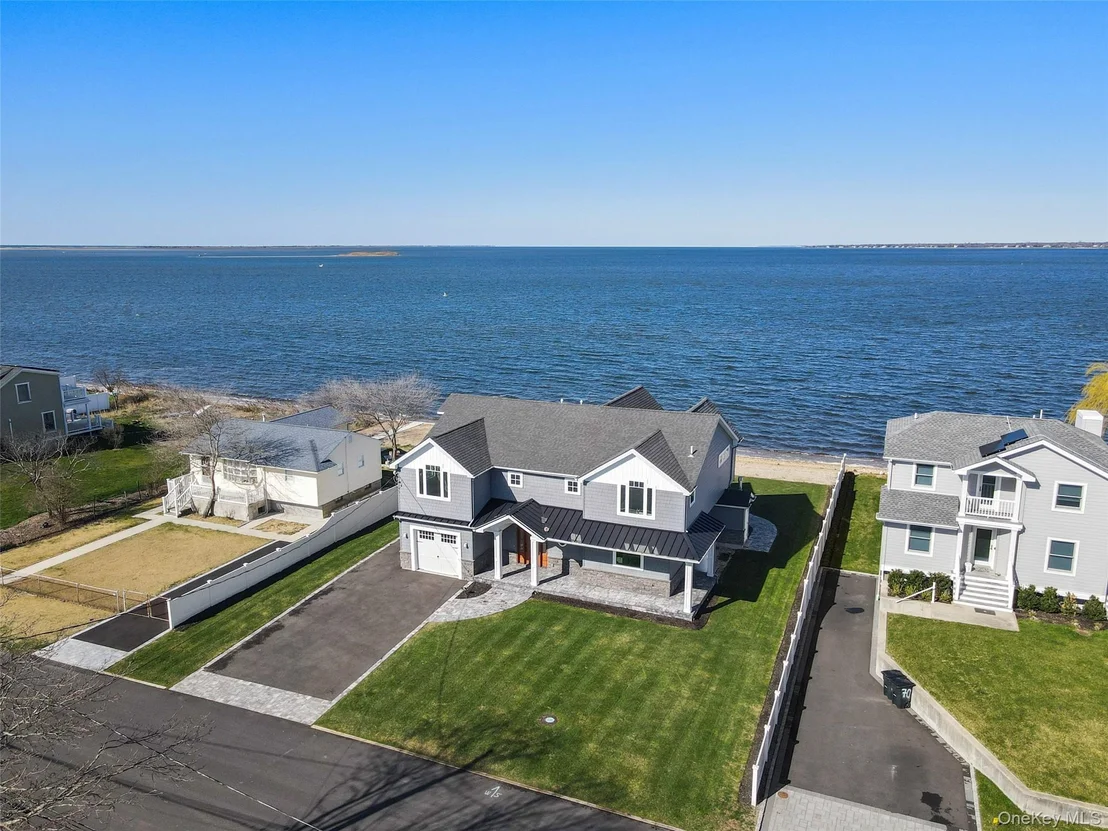 Photo of 72 Grandview Drive
