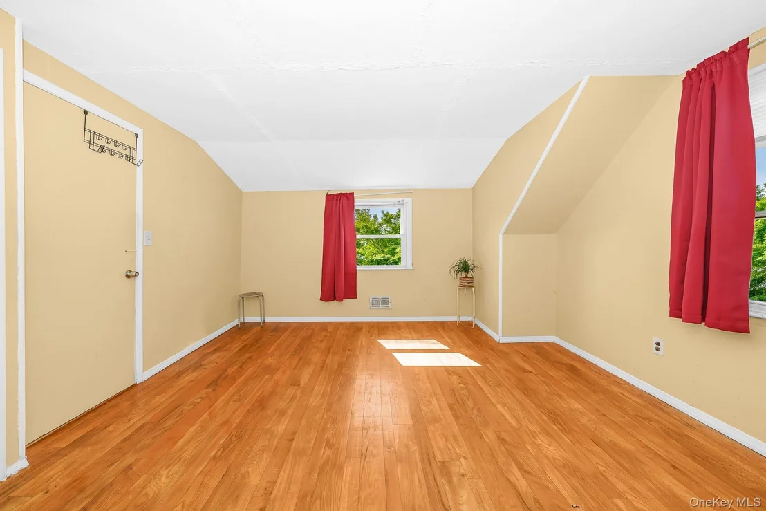 Photo of 214 Root Avenue