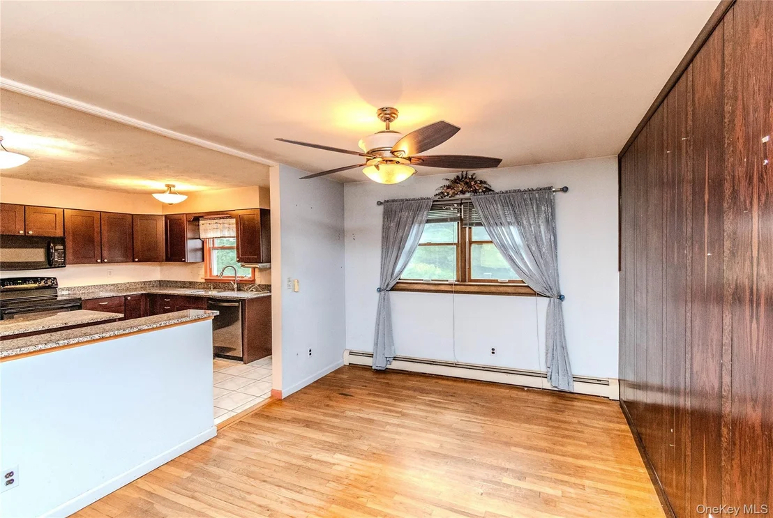 Photo of 6 Bates Circle