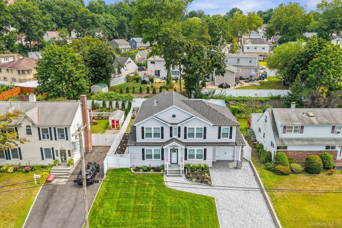 Photo of 54 Hazelton Road