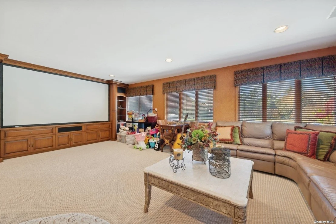 Photo of 1300 Harbor Road