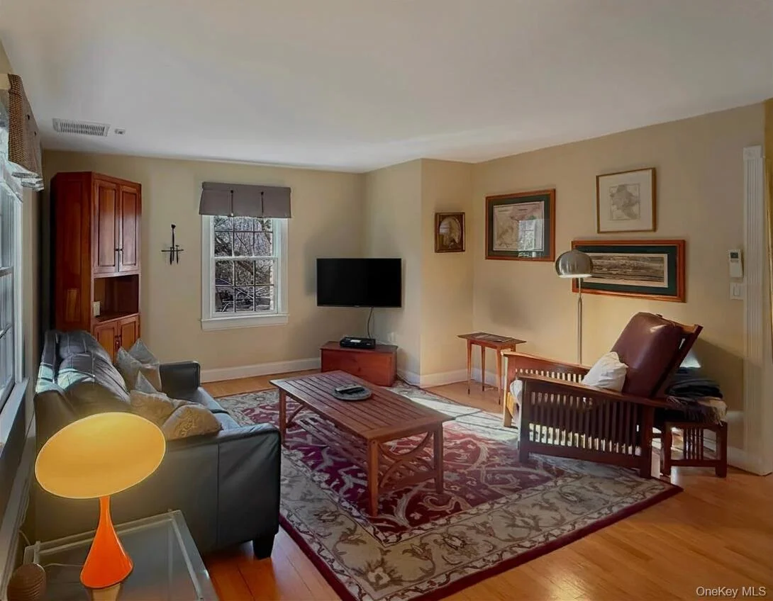 Photo of 10 Spruce Lane