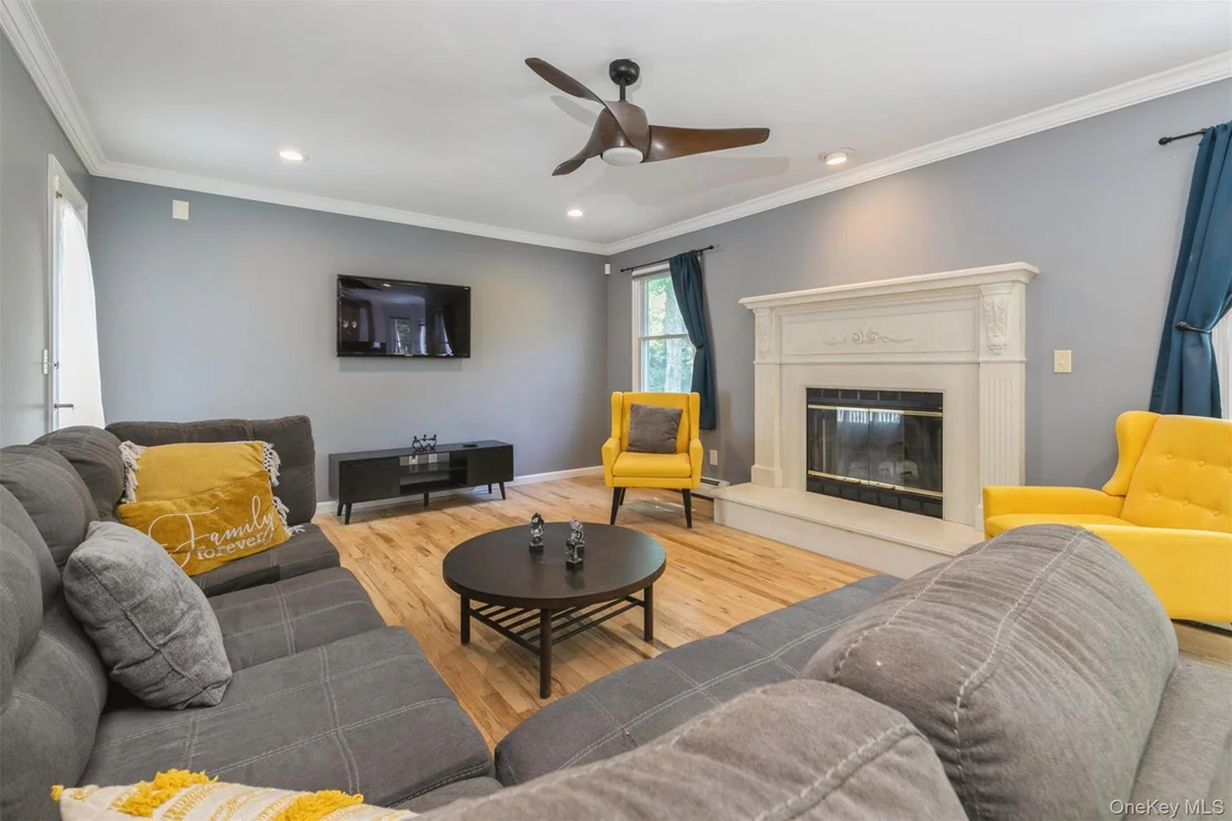 Photo of 212 Fairway Drive