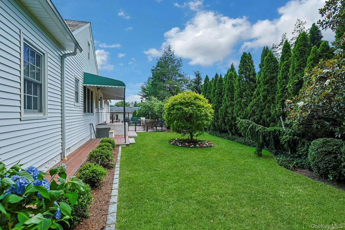 Photo of 72 Brookfield Road
