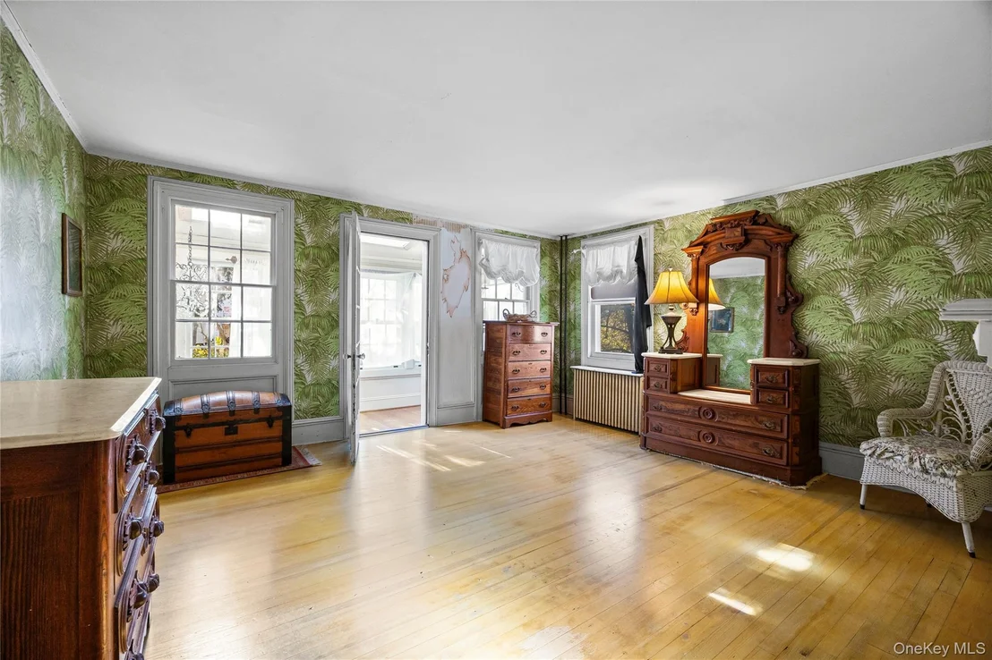 Photo of 403 Middle Road