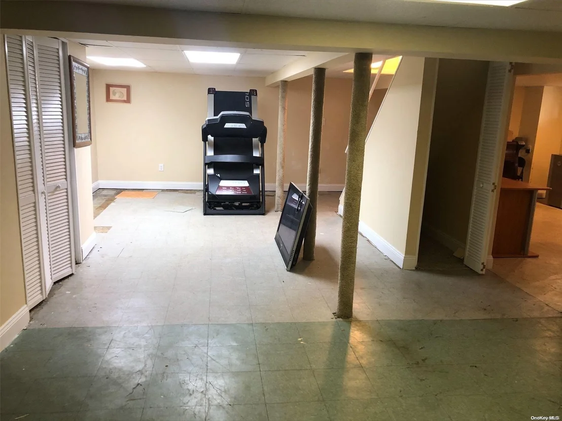 Photo of 52 W Woodside Avenue