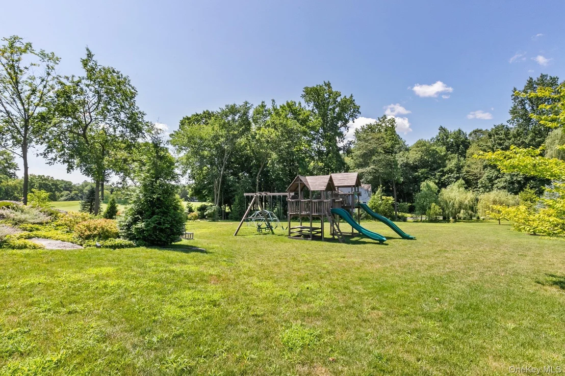 Photo of 16 Boxwood Lane