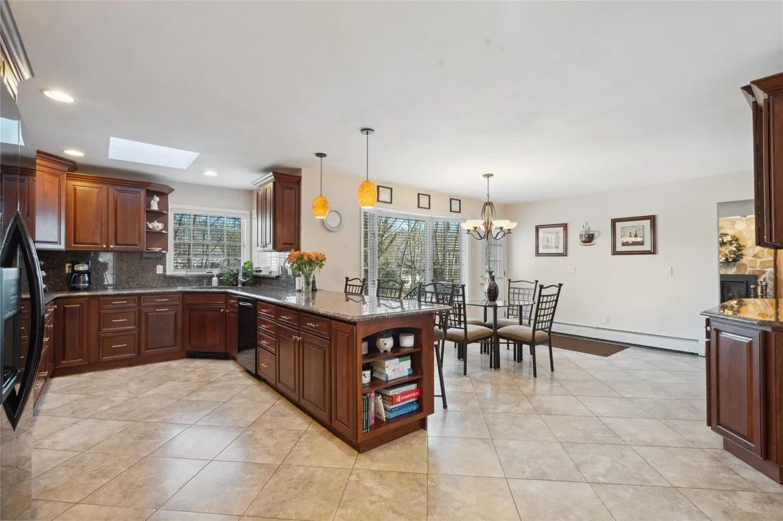 Photo of 45 Sunhill Road