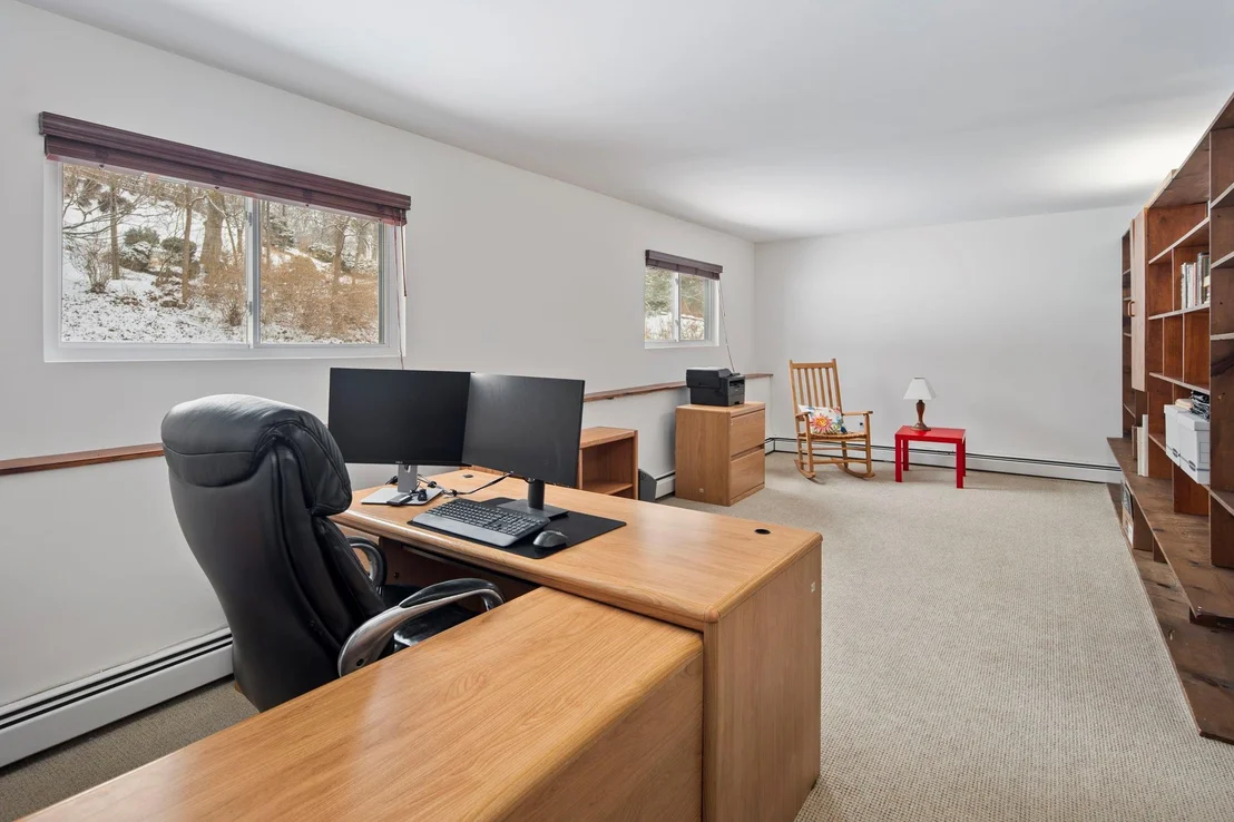 Photo of 24 Greenbriar Drive
