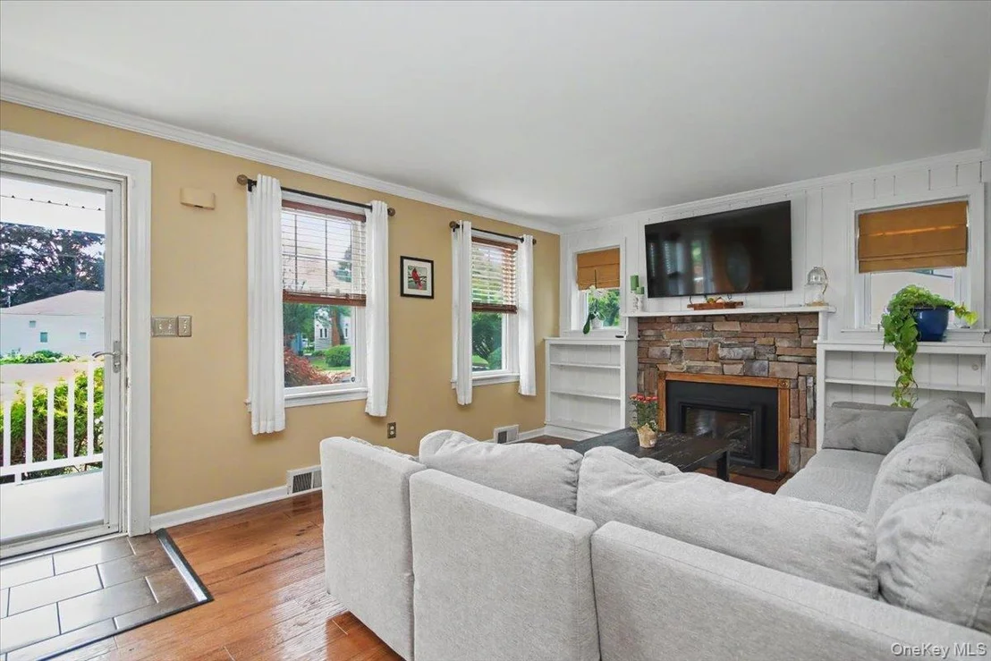 Photo of 9 Mansion Drive