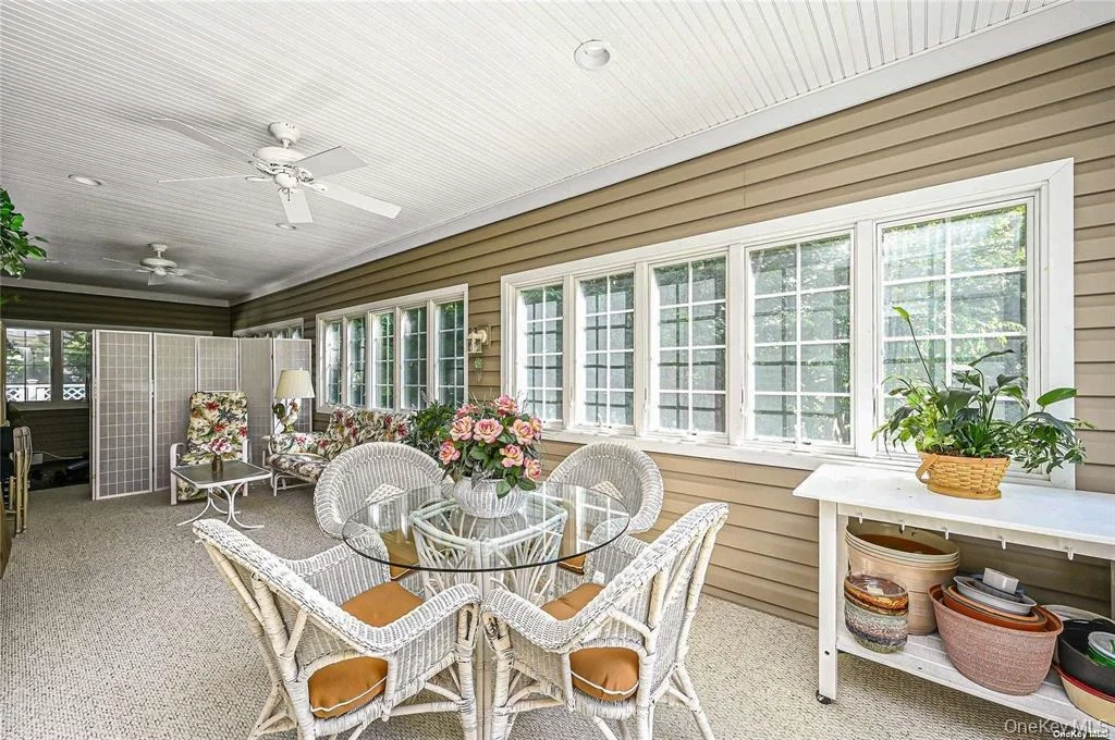 Photo of 828 Pondview Road