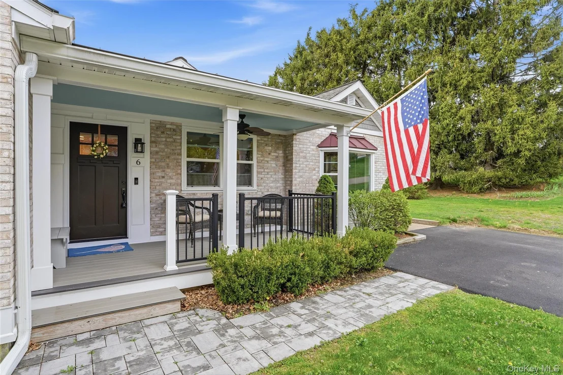 Photo of 6 Willow Lane