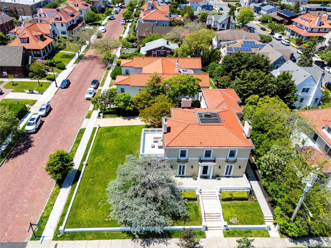 Photo of 159 Magnolia Boulevard
