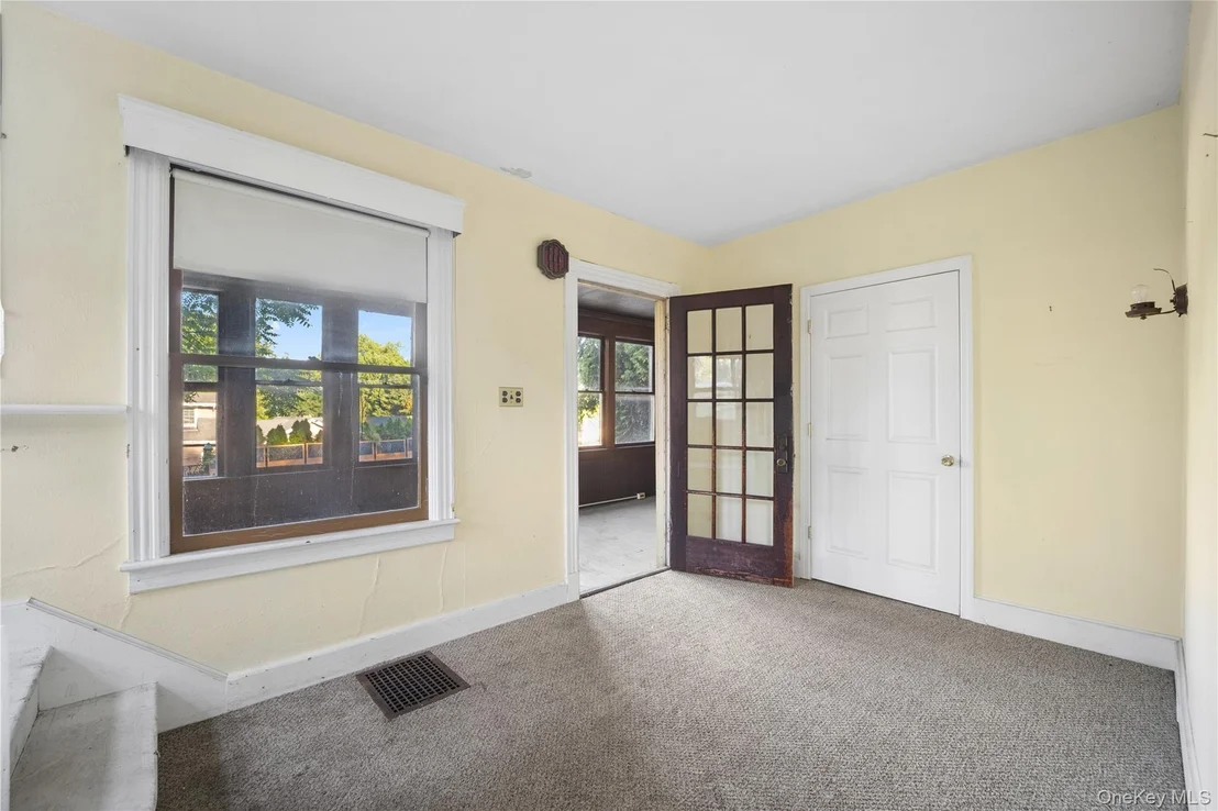 Photo of 25 River Road