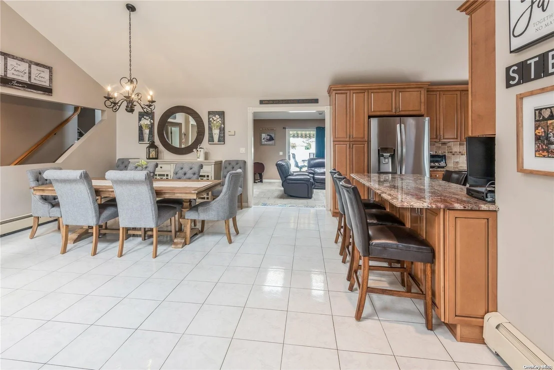 Photo of 830 Willow Road