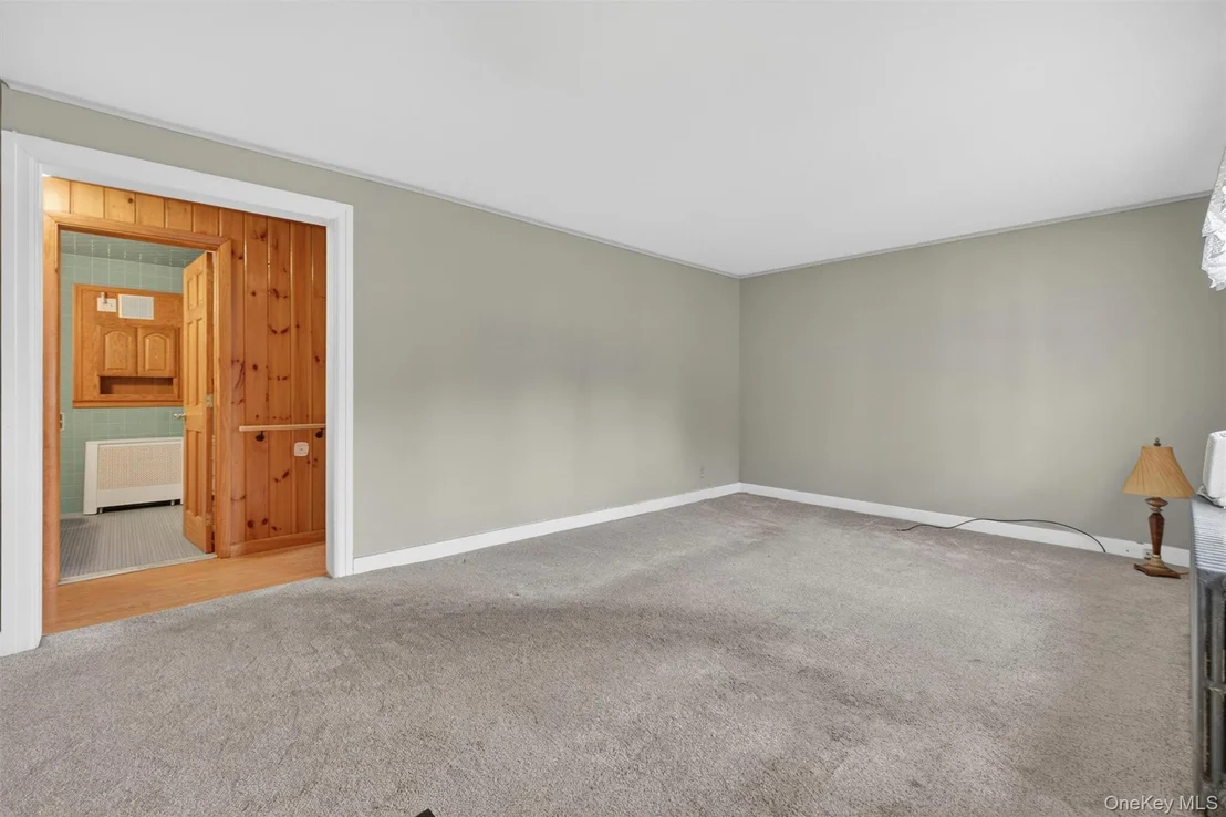 Photo of 17 Holt Road