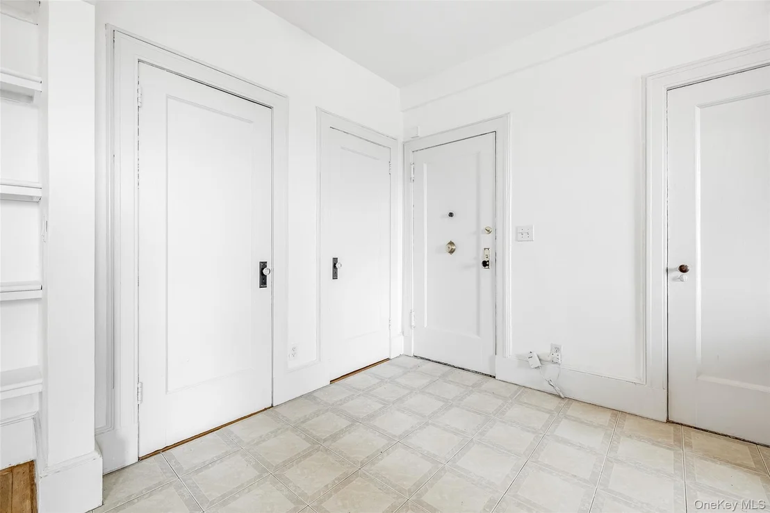 Photo of Unit 4B at 840 Bronx River Road