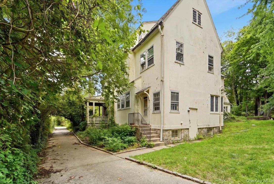 Photo of 149 Esplanade