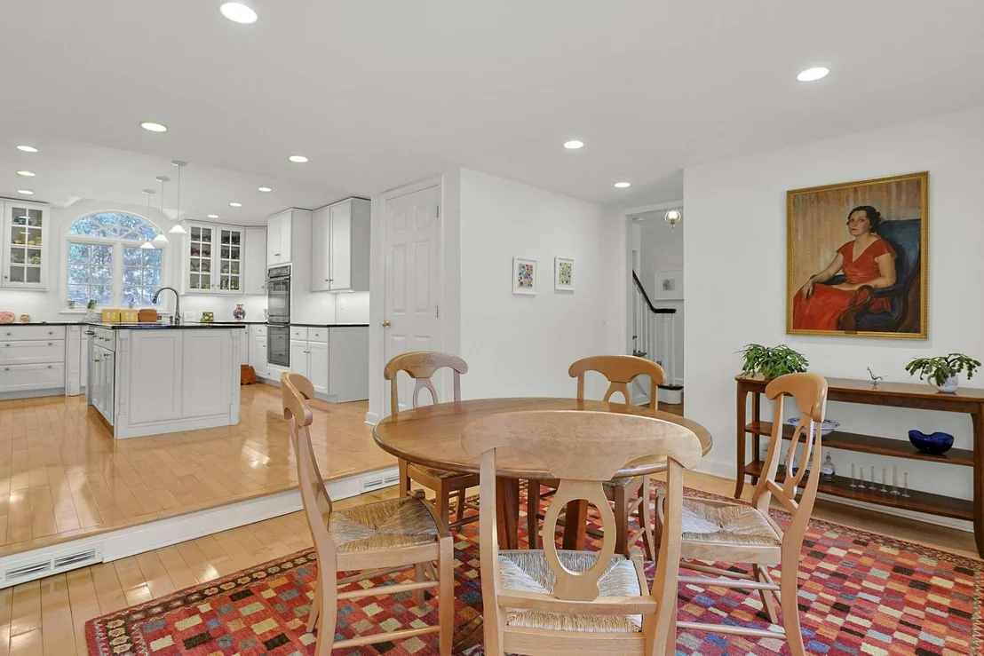 Photo of 41 Deepwood Drive
