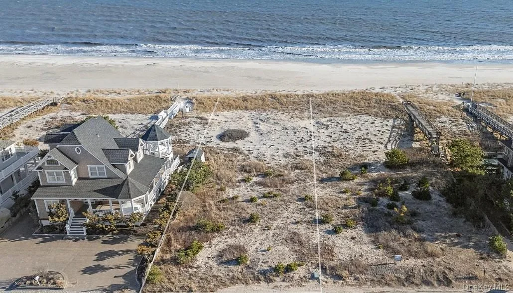 Photo of 699 Dune Road