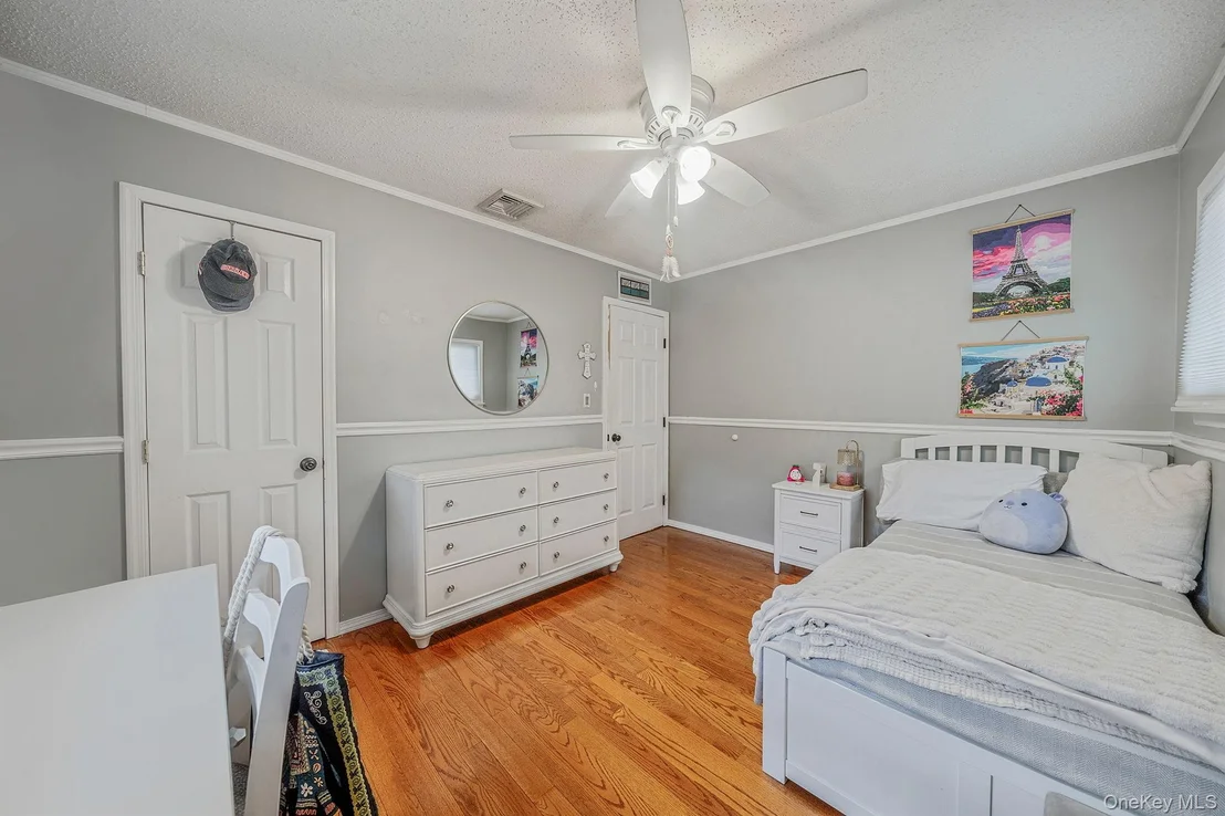 Photo of 6 Warbler Lane