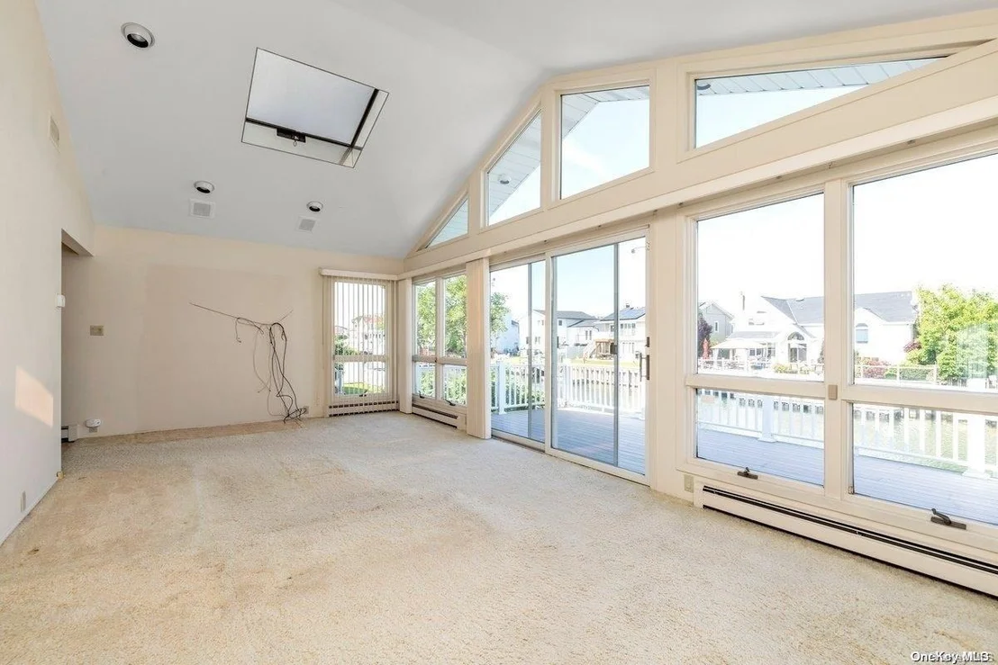 Photo of 2897 Harbor Road