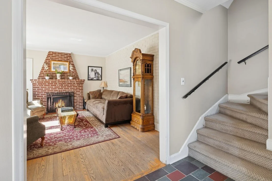 Photo of 219 Third Avenue