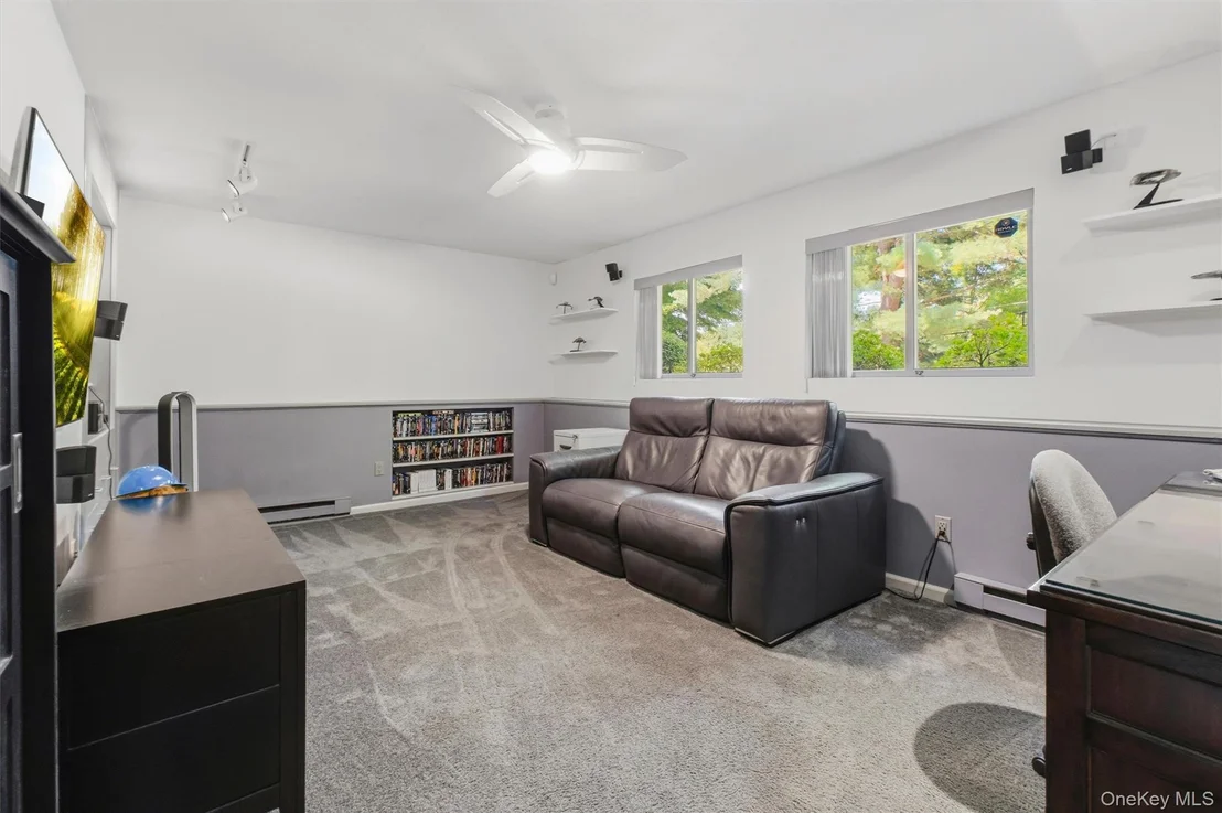 Photo of 259 Peaceable Hill Road