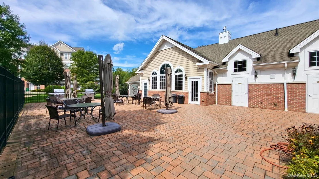 Photo of 621 Regency Drive