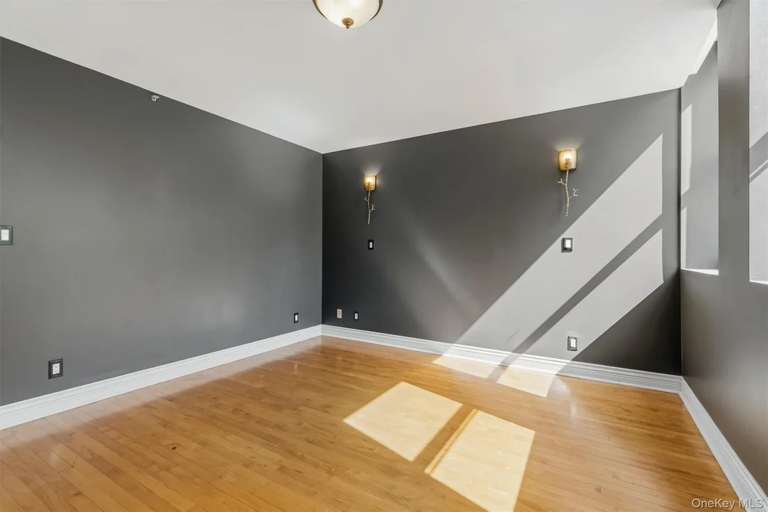 Photo of Unit PH4 at 88 Broadway